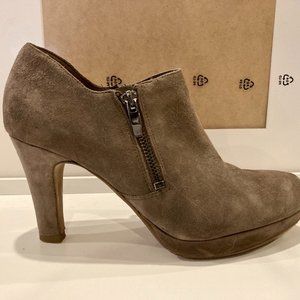 Clarks Grey Suede heeled booties | Size 8